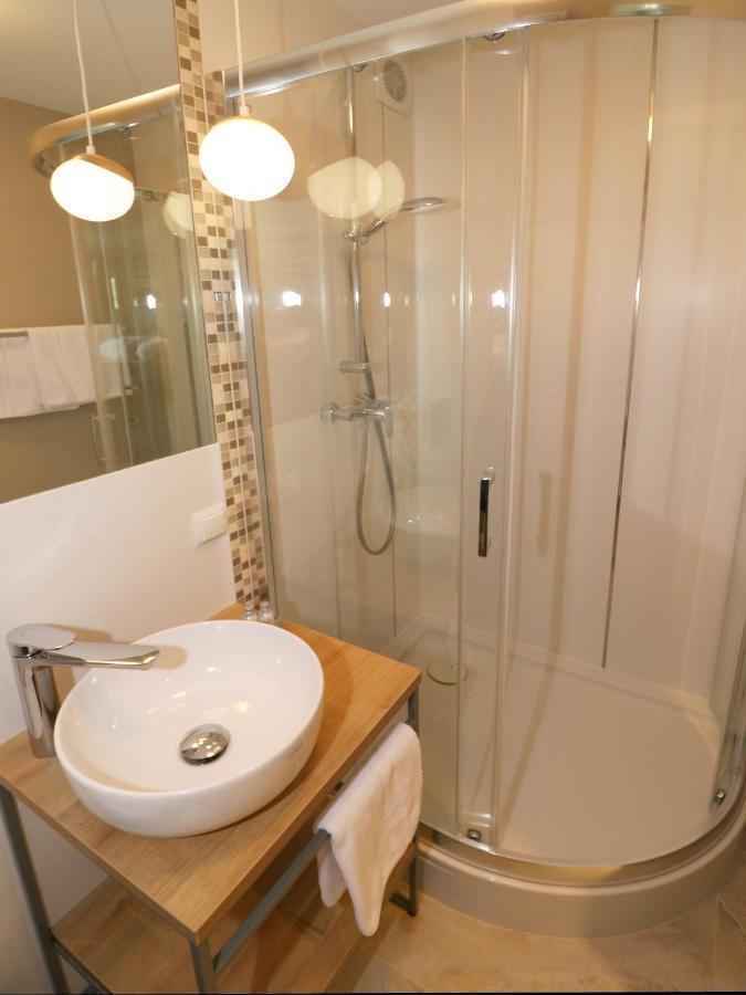Falcon Apartment Center 3 Krolewska Varsó Kültér fotó